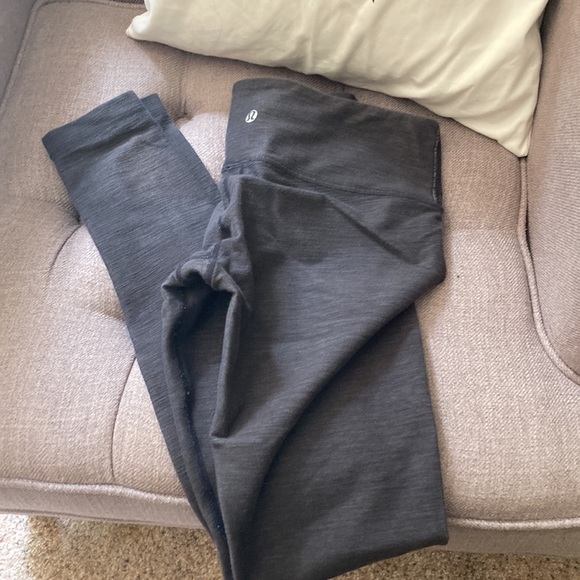 Lululemon yoga pants size 6 - Picture 7 of 10